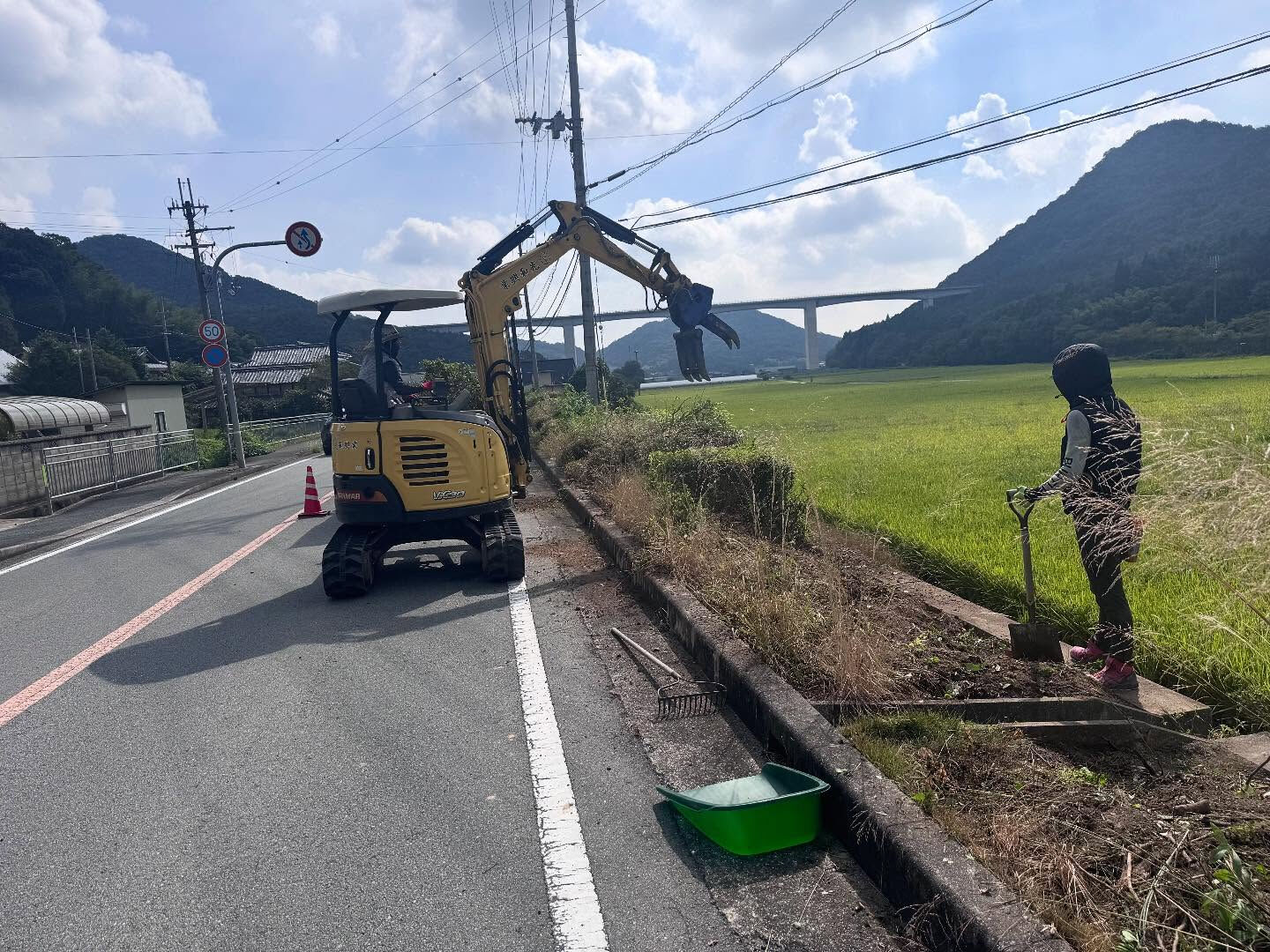 いつもお世話になってる光和興業さんの応援で県土木工事