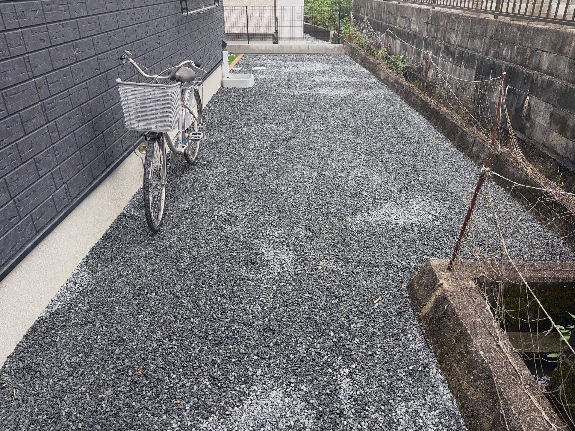 姫路市内の外構工事現場になります