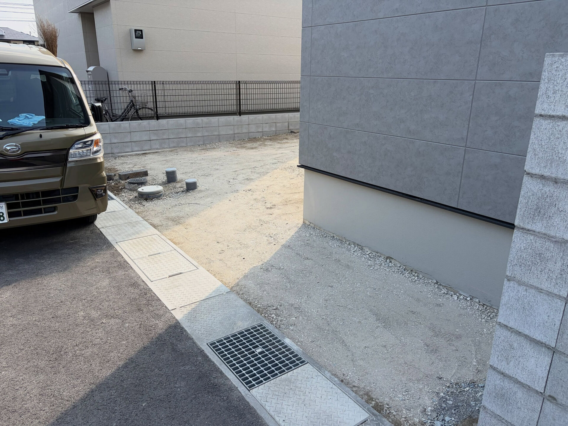 姫路市内の外構工事現場になります