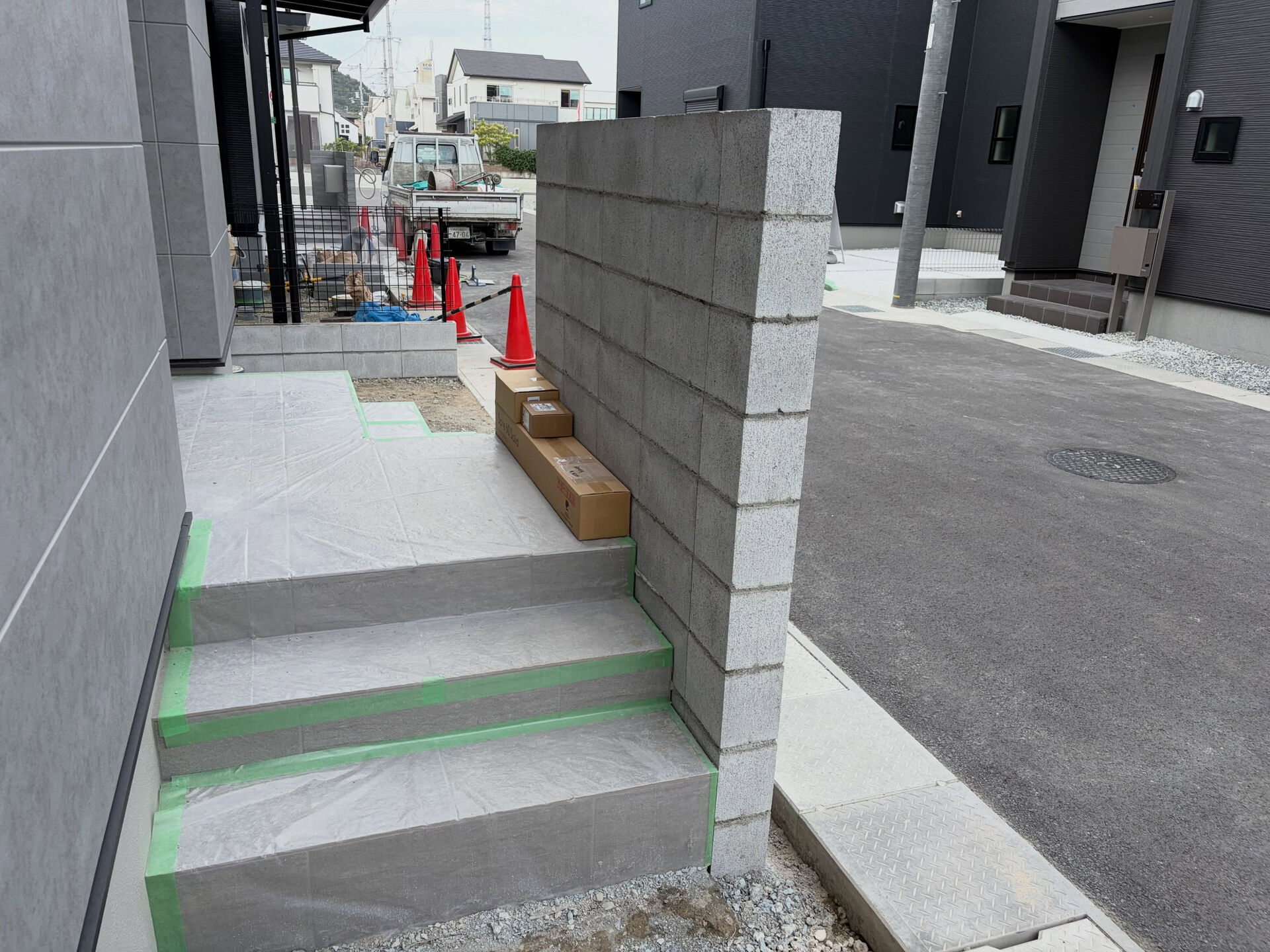 姫路市内の外構工事現場になります