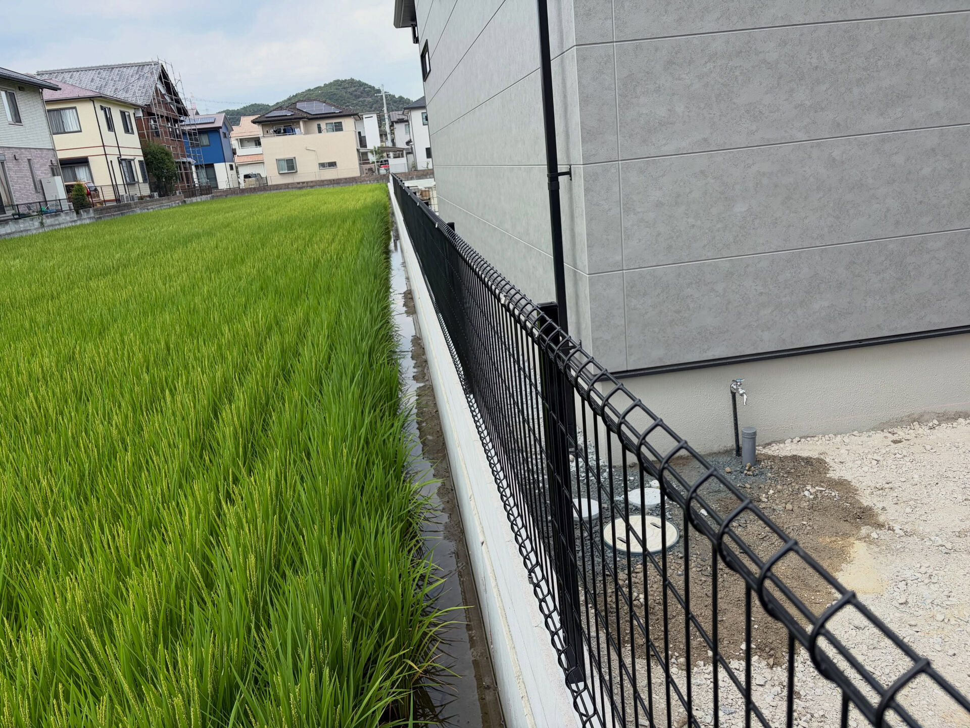 姫路市内の外構工事現場になります