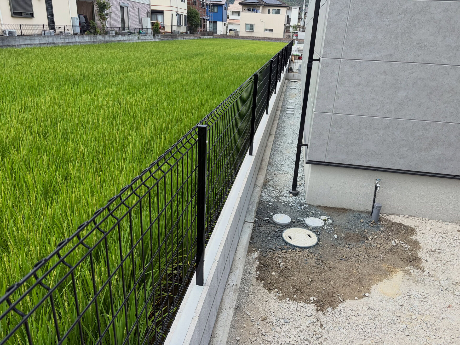 姫路市内の外構工事現場になります