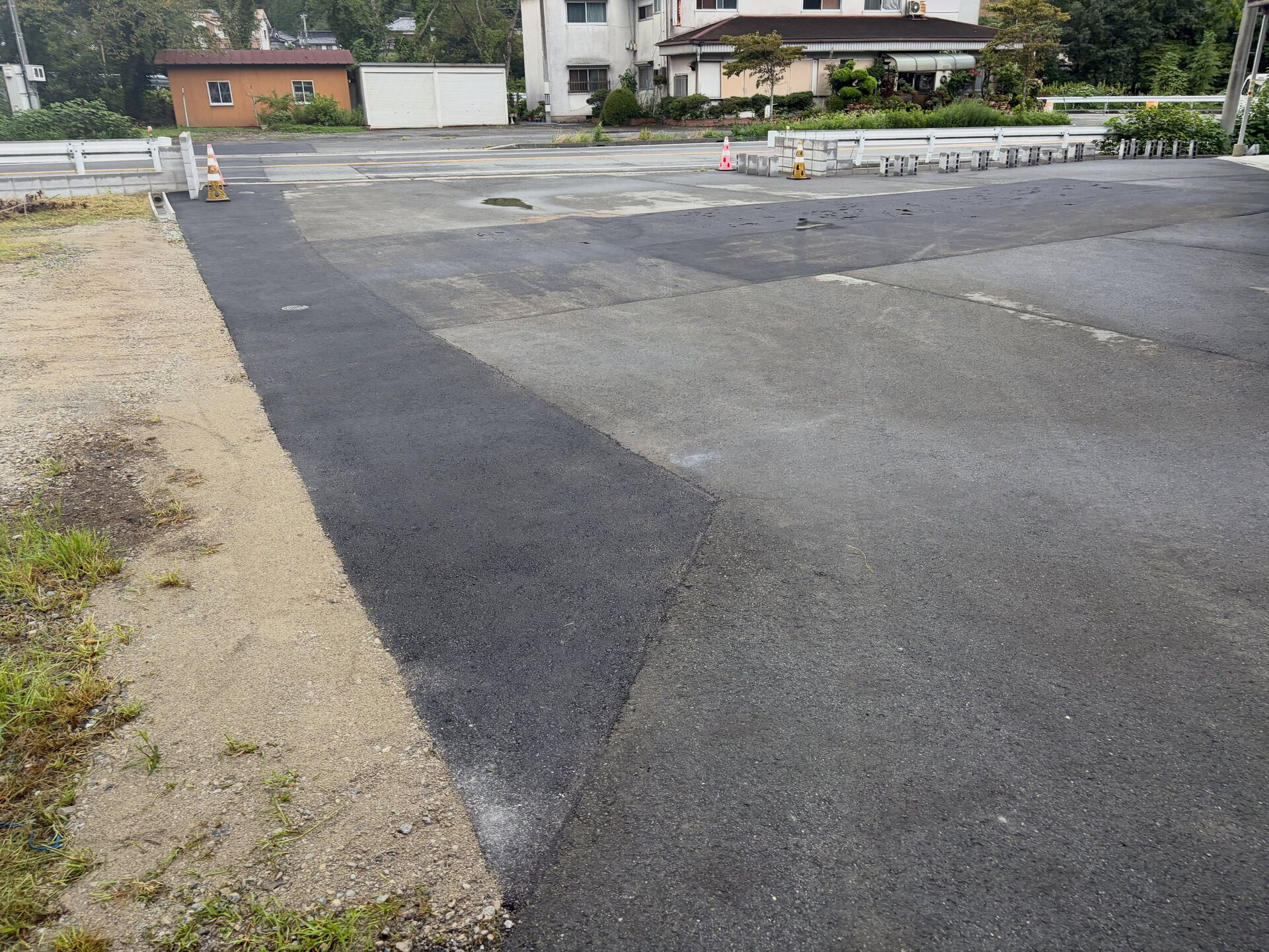 アスファルト舗装修繕工事になります